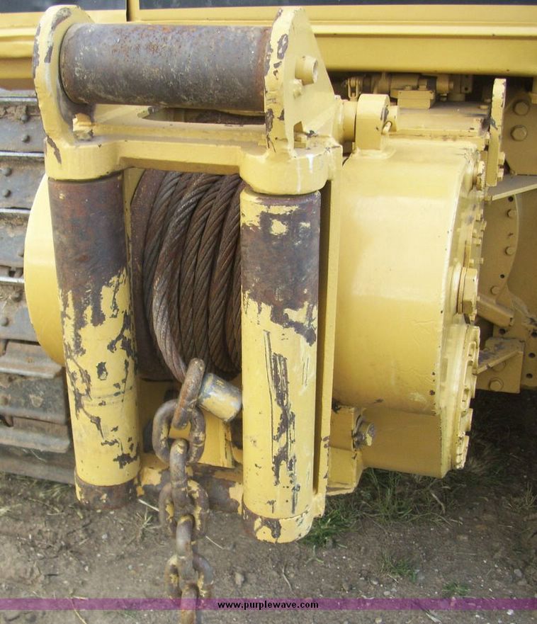 image for item 2500 1989 Caterpillar D5H Series 2 dozer