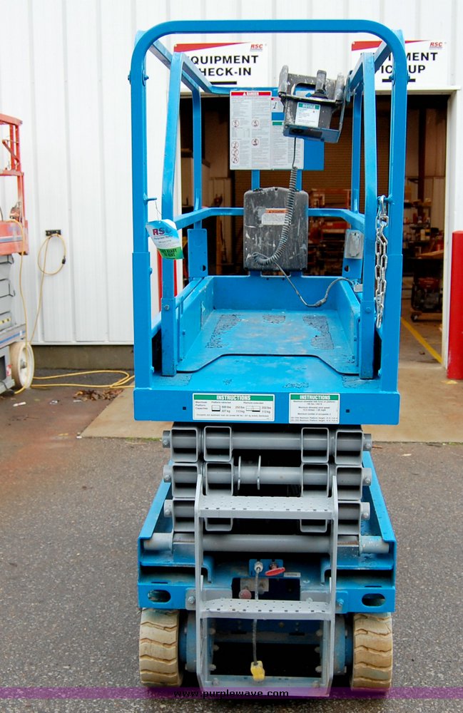 image for item 6016 2004 Genie GS1930 Scissor lift