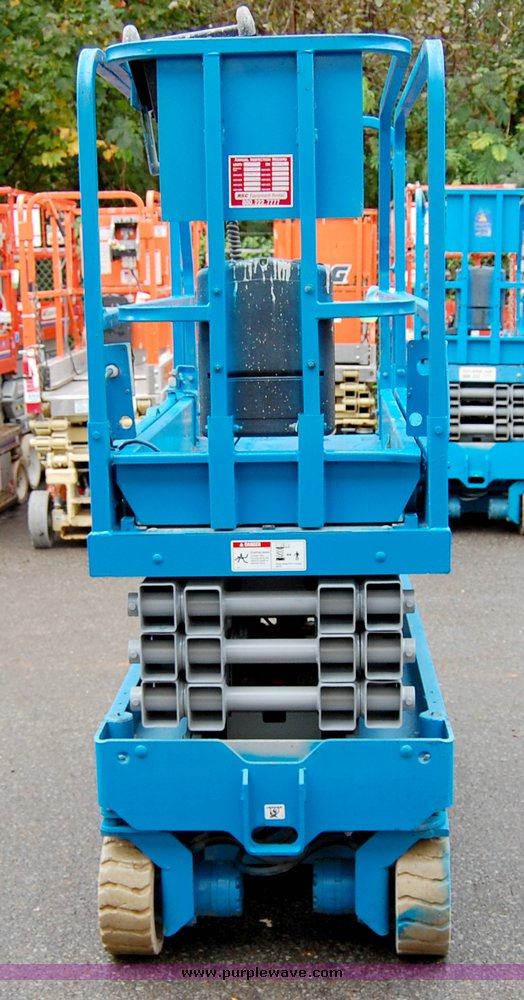 image for item 6016 2004 Genie GS1930 Scissor lift