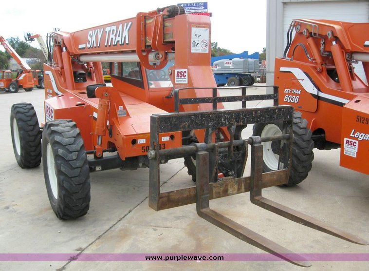 image for item 6770 2004 SkyTrak 6036 telehandler