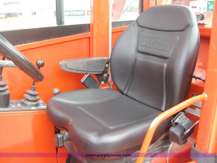 image for item 6770 2004 SkyTrak 6036 telehandler