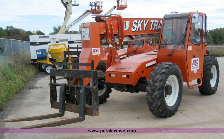 image for item 6771 2004 SkyTrak 6036 telehandler