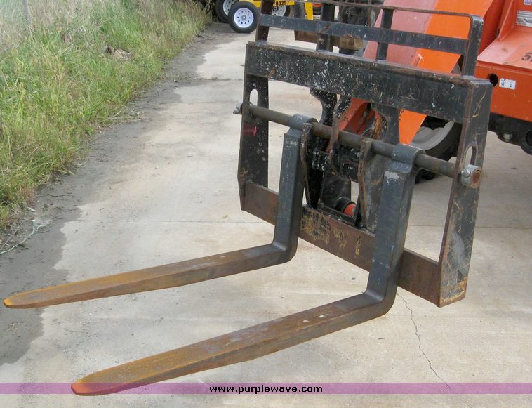 image for item 6771 2004 SkyTrak 6036 telehandler