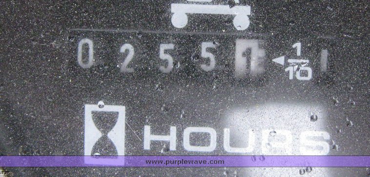 image for item 6774 2004 Skyjack SJIII4832 scissor lift