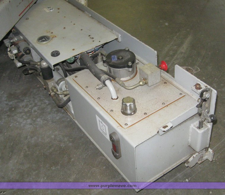 image for item 6776 2004 Skyjack SJIII4632 scissor lift