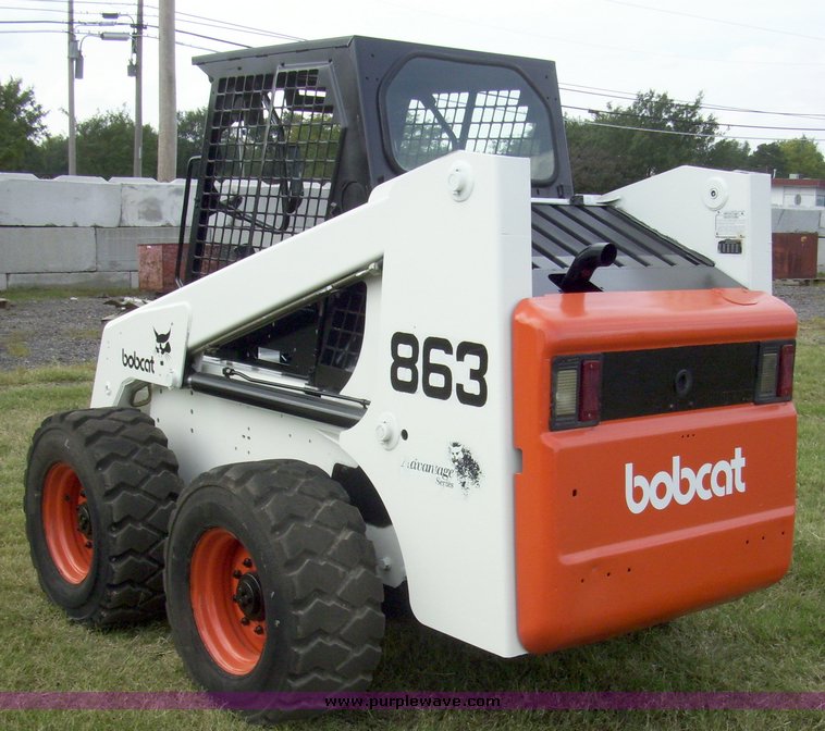 image for item 7327 Bobcat 863 skid steer