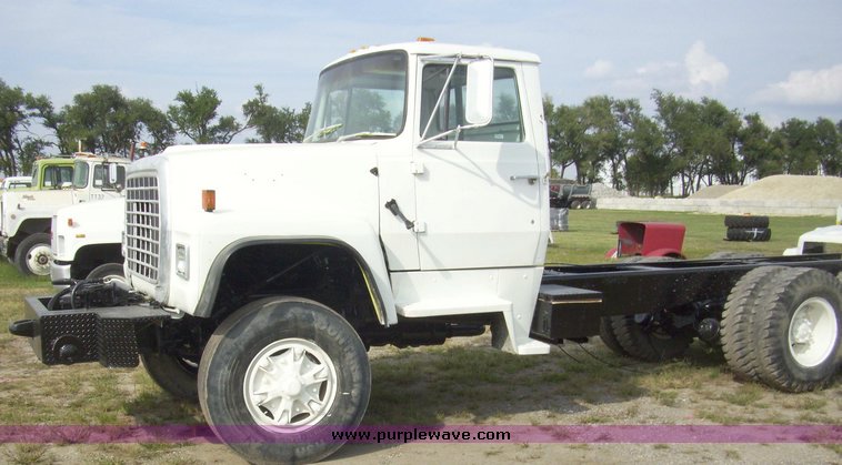 image for item 7333 1978 Ford cab and chassis