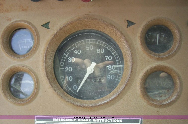 image for item 7333 1978 Ford cab and chassis