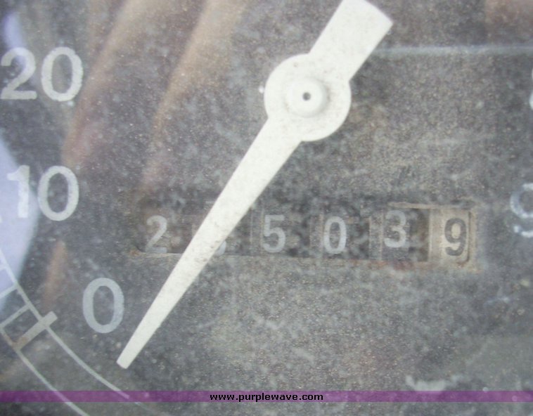 image for item 7333 1978 Ford cab and chassis