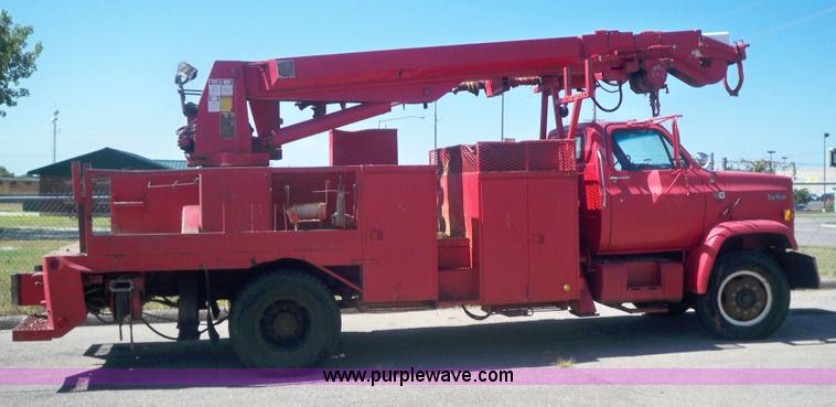 image for item 7400 1990 GMC C6500 C7D042 Top-kick 7000 diesel digger truck