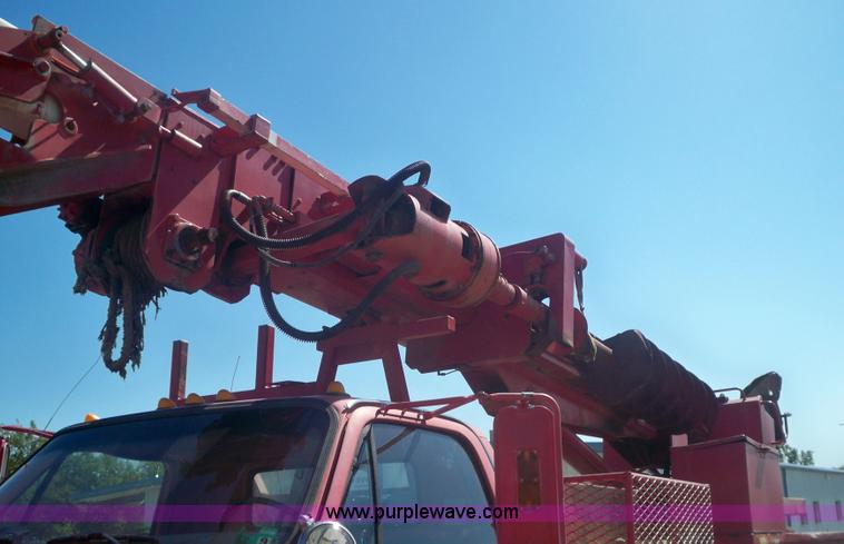image for item 7400 1990 GMC C6500 C7D042 Top-kick 7000 diesel digger truck