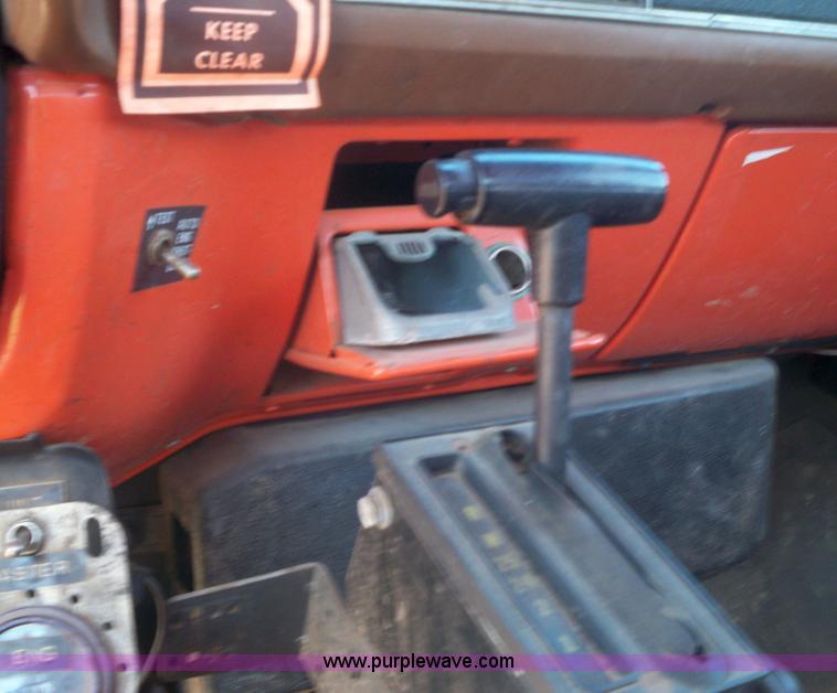 image for item 7400 1990 GMC C6500 C7D042 Top-kick 7000 diesel digger truck