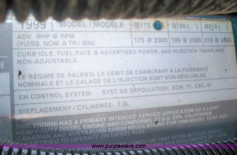 image for item 7401 2000 International 4700 Lo-Profile T444E truck