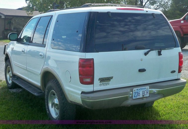 image for item 7412 1999 Ford Expedition Eddie Bauer edition