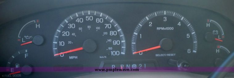 image for item 7412 1999 Ford Expedition Eddie Bauer edition