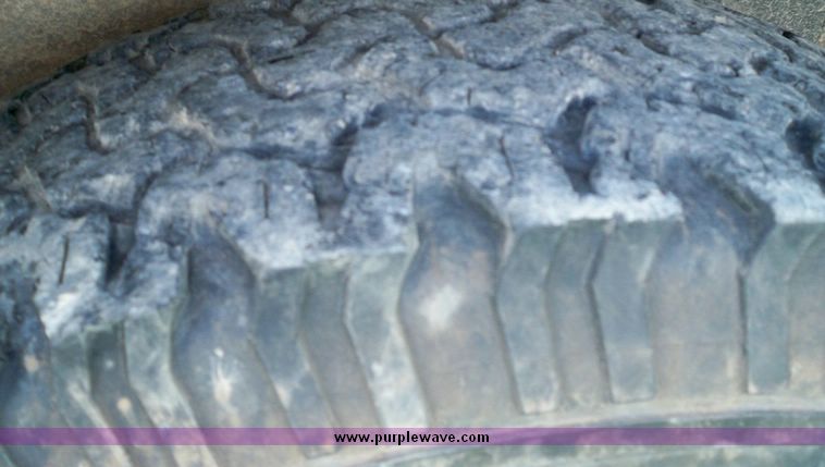 image for item 7412 1999 Ford Expedition Eddie Bauer edition