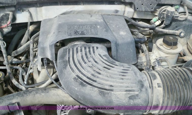 image for item 7412 1999 Ford Expedition Eddie Bauer edition