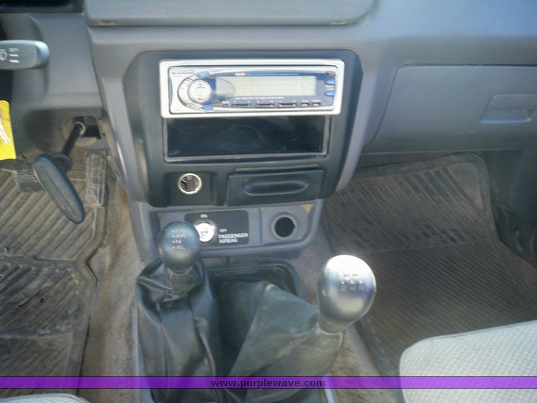 image for item 7418 1998 Nissan Frontier/XE pickup