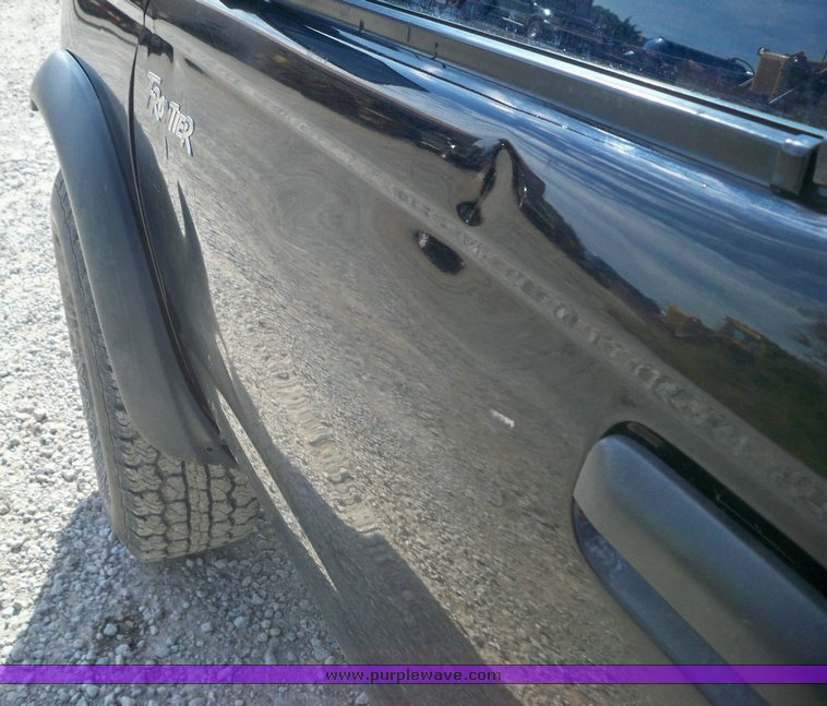 image for item 7418 1998 Nissan Frontier/XE pickup