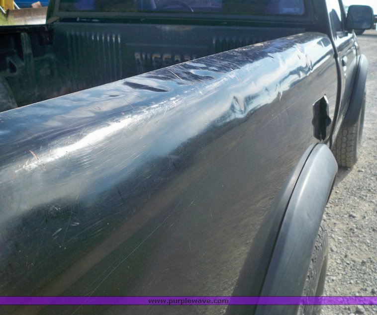 image for item 7418 1998 Nissan Frontier/XE pickup