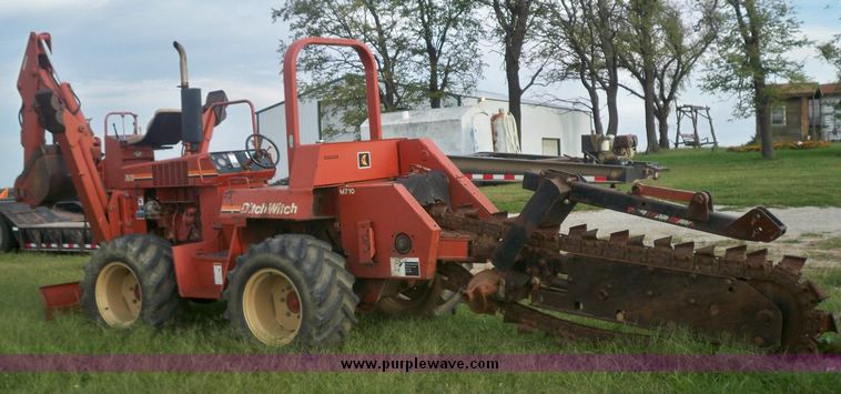 image for item 7419 Ditch Witch 7610DD trencher