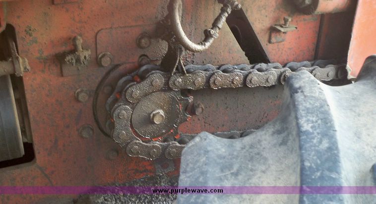 image for item 7419 Ditch Witch 7610DD trencher