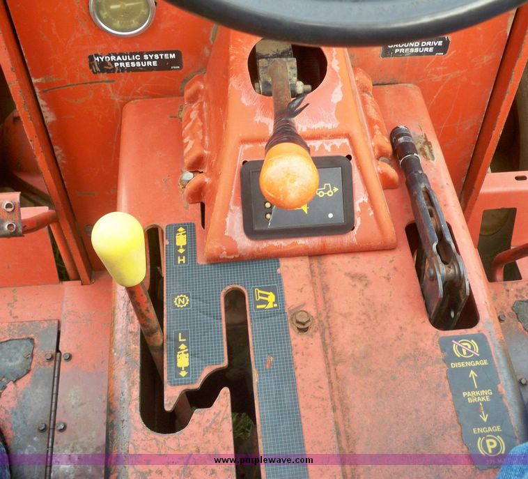 image for item 7419 Ditch Witch 7610DD trencher