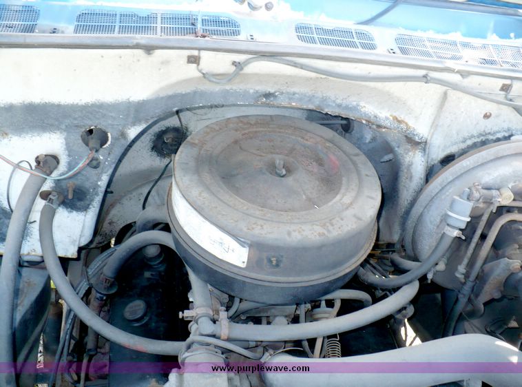 image for item 8567 1984 GMC C6500 service truck