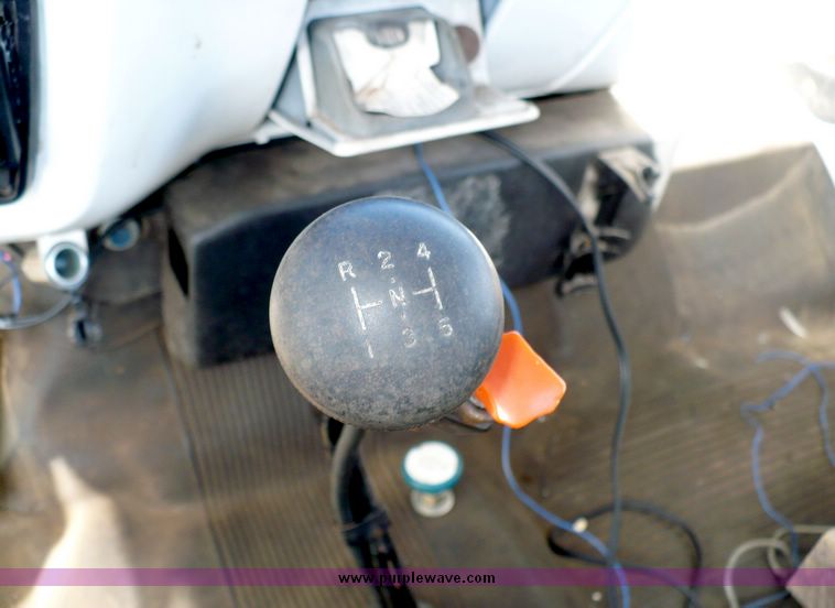 image for item 8567 1984 GMC C6500 service truck