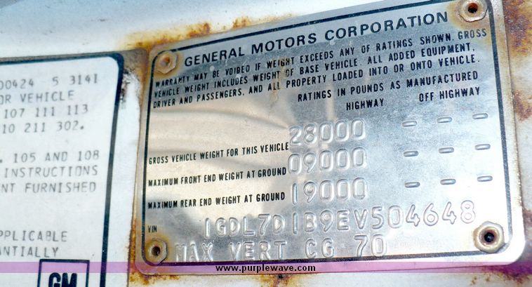 image for item 8567 1984 GMC C6500 service truck