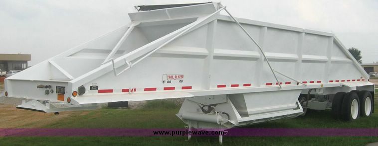 image for item 8750 2004 Trail Blazer rock trailer