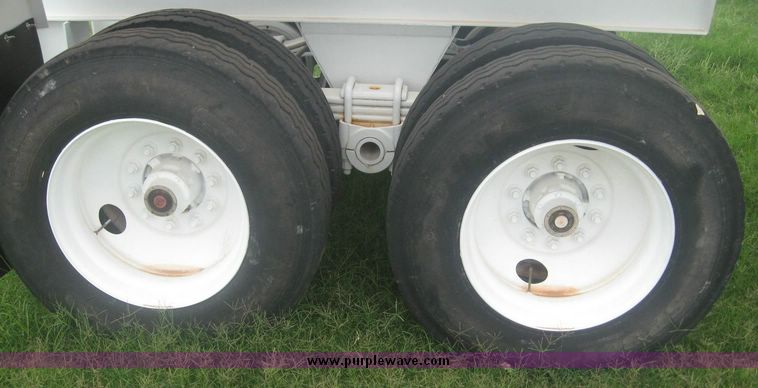 image for item 8750 2004 Trail Blazer rock trailer