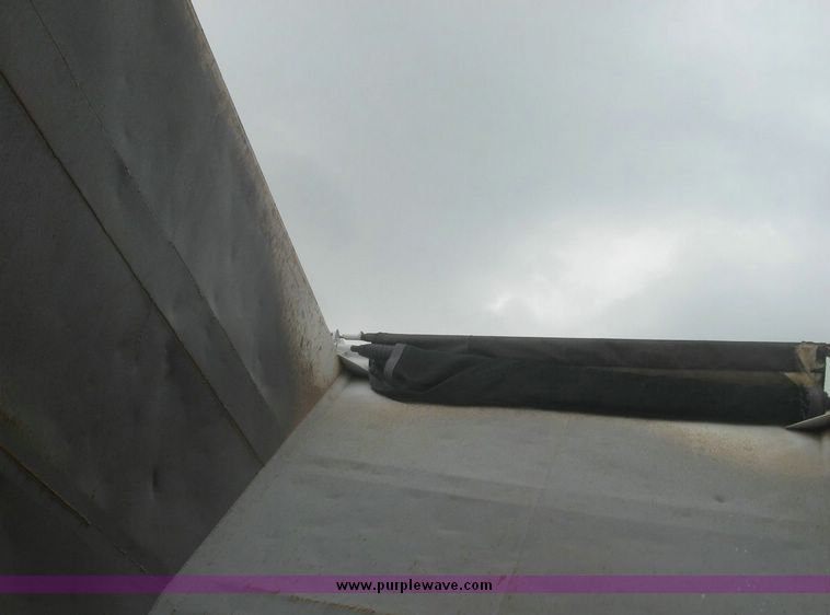 image for item 8750 2004 Trail Blazer rock trailer