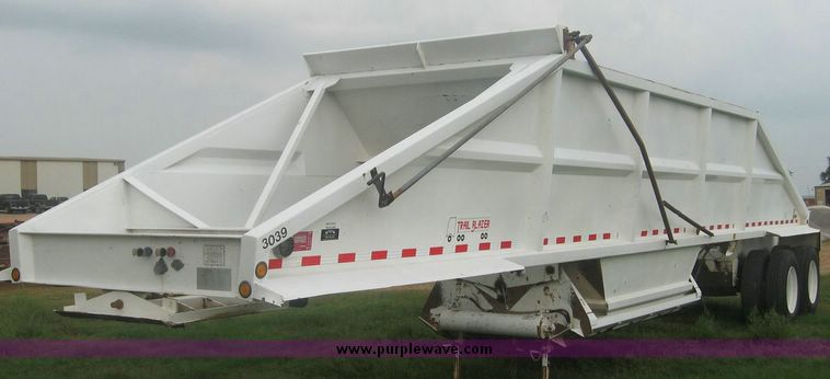 image for item 8751 2005 Trail Blazer rock trailer