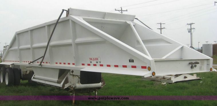 image for item 8751 2005 Trail Blazer rock trailer