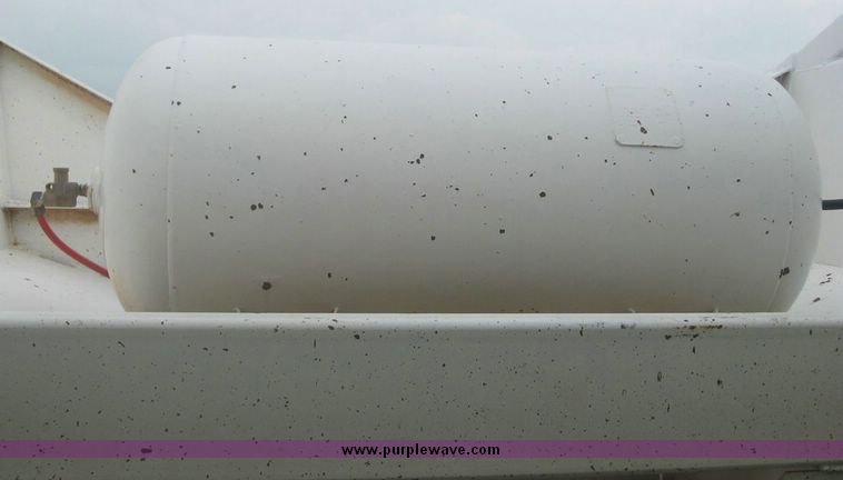 image for item 8751 2005 Trail Blazer rock trailer