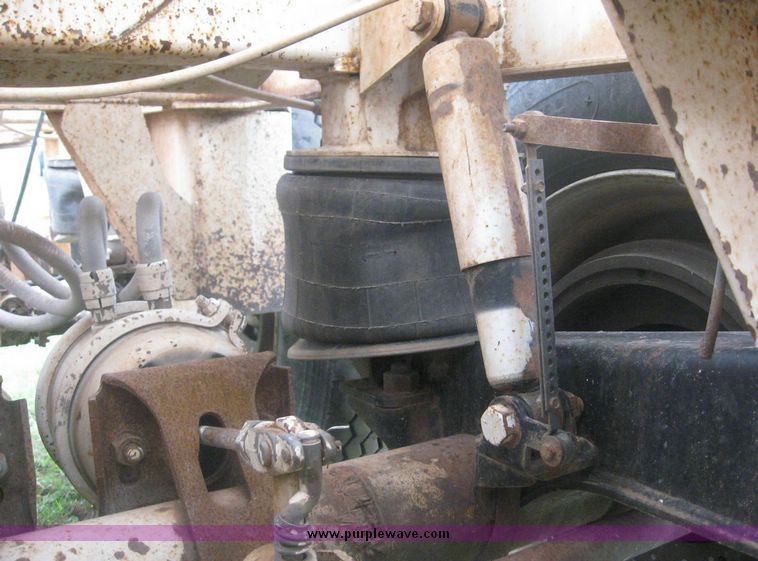 image for item 8751 2005 Trail Blazer rock trailer