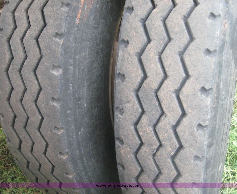 image for item 8751 2005 Trail Blazer rock trailer