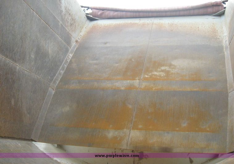 image for item 8751 2005 Trail Blazer rock trailer