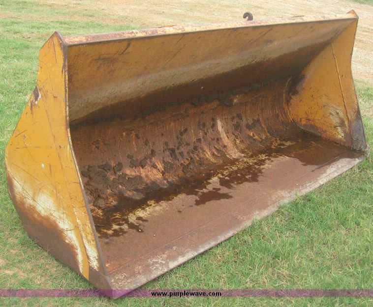 image for item 8757 8' loader bucket
