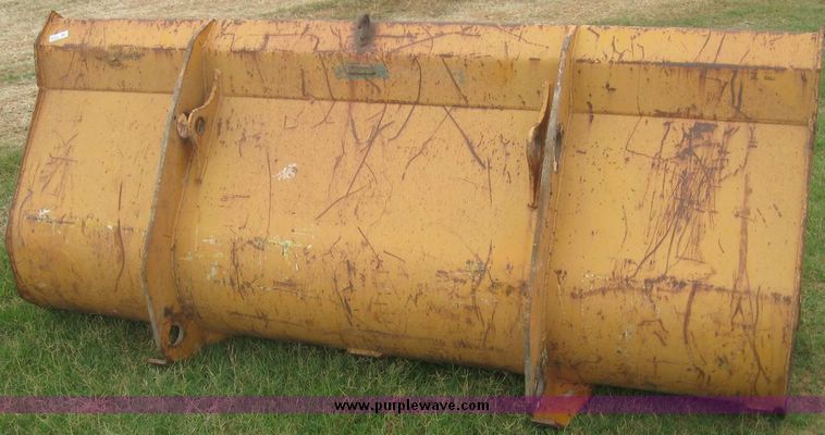 image for item 8757 8' loader bucket