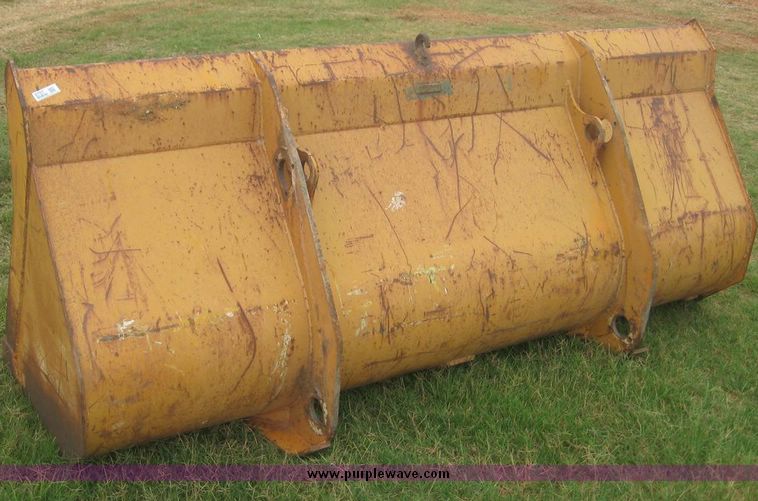 image for item 8757 8' loader bucket