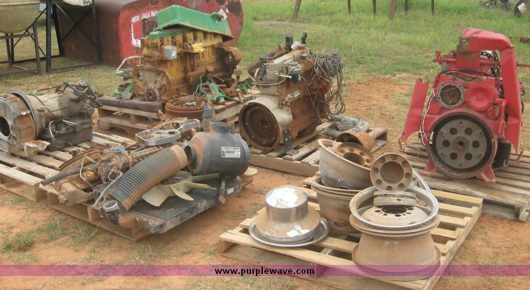 image for item 8767 Assorted automotive parts