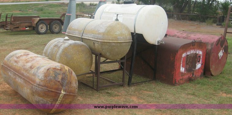 image for item 8768 (6) assorted tanks