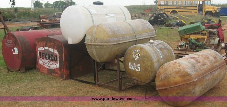 image for item 8768 (6) assorted tanks