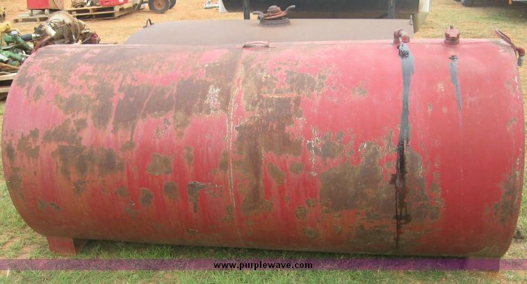 image for item 8768 (6) assorted tanks