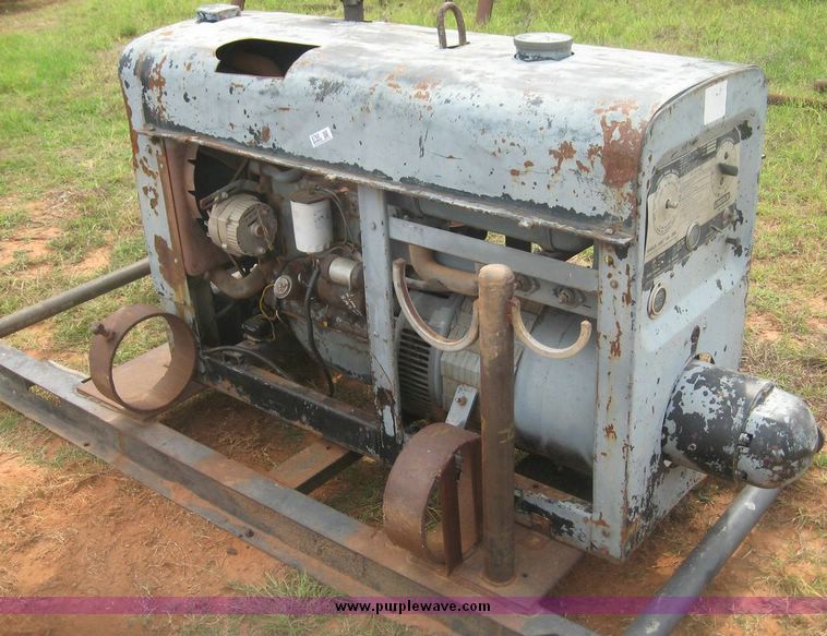 image for item 8769 Lincoln SA200 arc welder