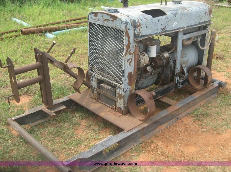 image for item 8769 Lincoln SA200 arc welder