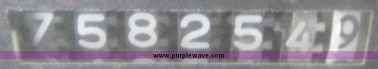 image for item 8774 2000 International 9200 semi truck