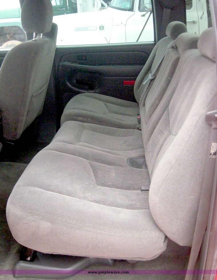 image for item 8776 2006 Chevrolet K1500 Silverado crew cab pickup